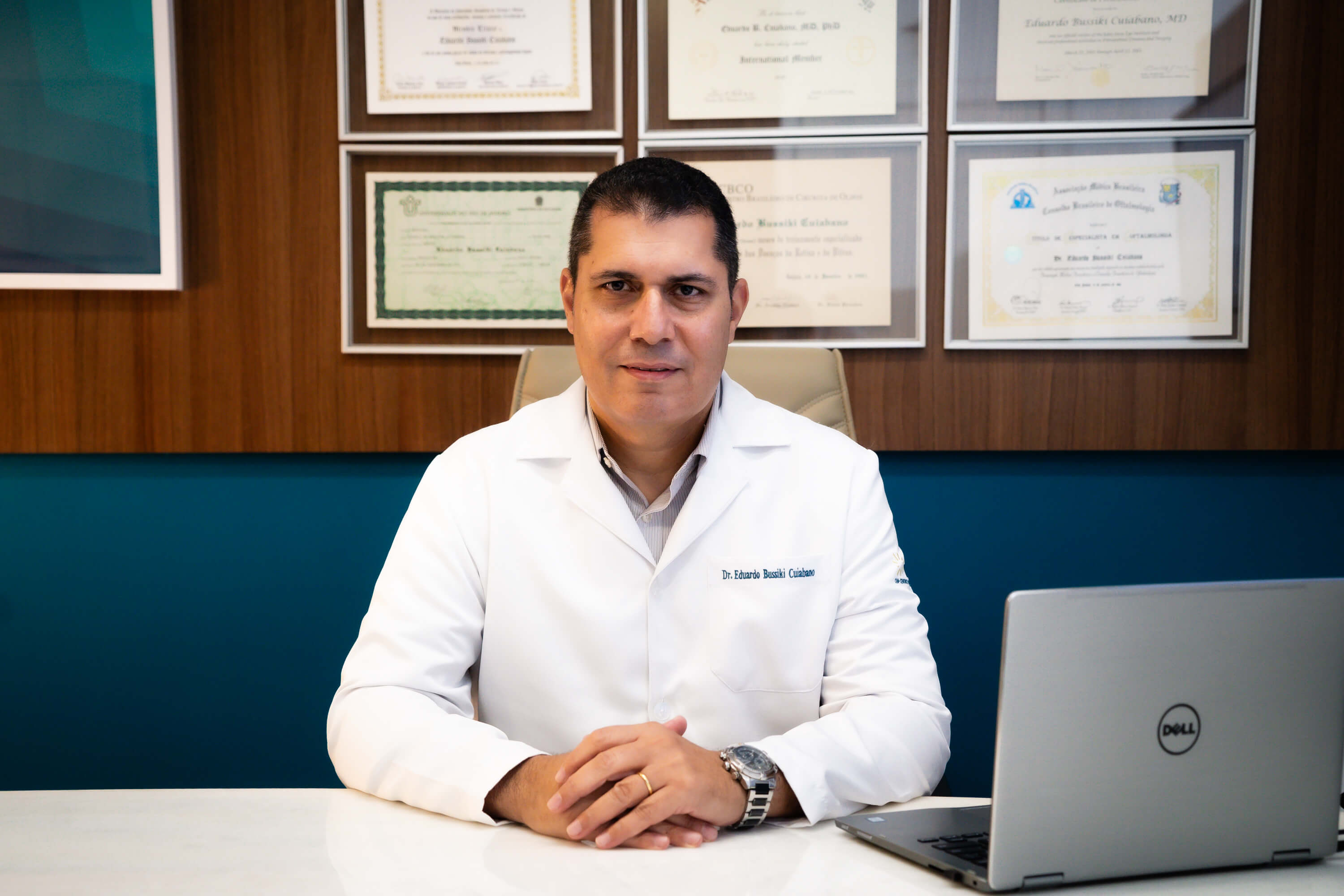 Dr. Eduardo Bussiki